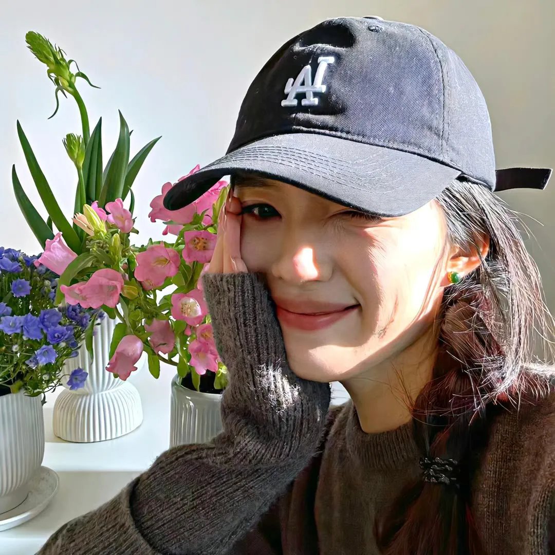 裸男歌唱